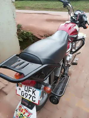 Hyosung 125/250 2022 Red