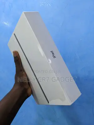 New Apple iPad 10.2 (2021) 64 GB Gray