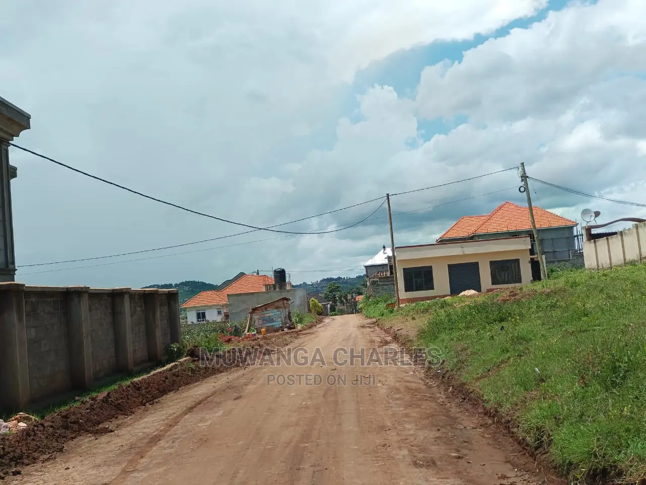 100by50ft Plot for Sale at Kira.Mulawa