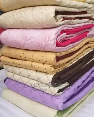 Warm Light Bedcovers With Pillowcases