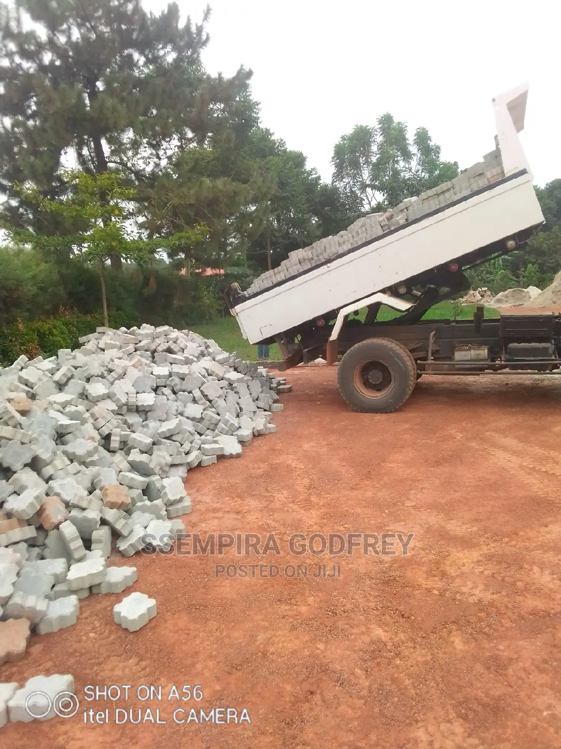 Installer of Pavers in Central and Overseas With Experts