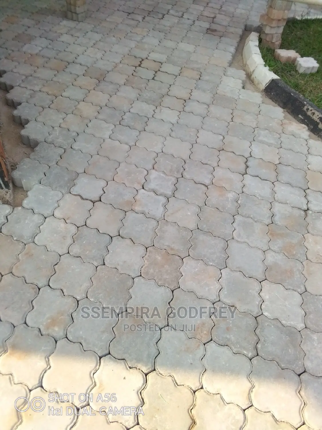 Installer of Pavers in Central and Overseas With Experts