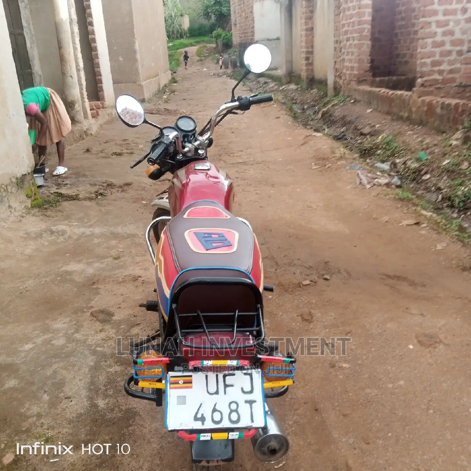 Bajaj RE 2023 Red