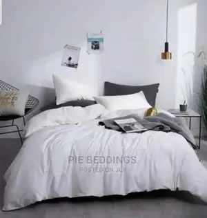 Duvet Cover With 4 Pillow Cases