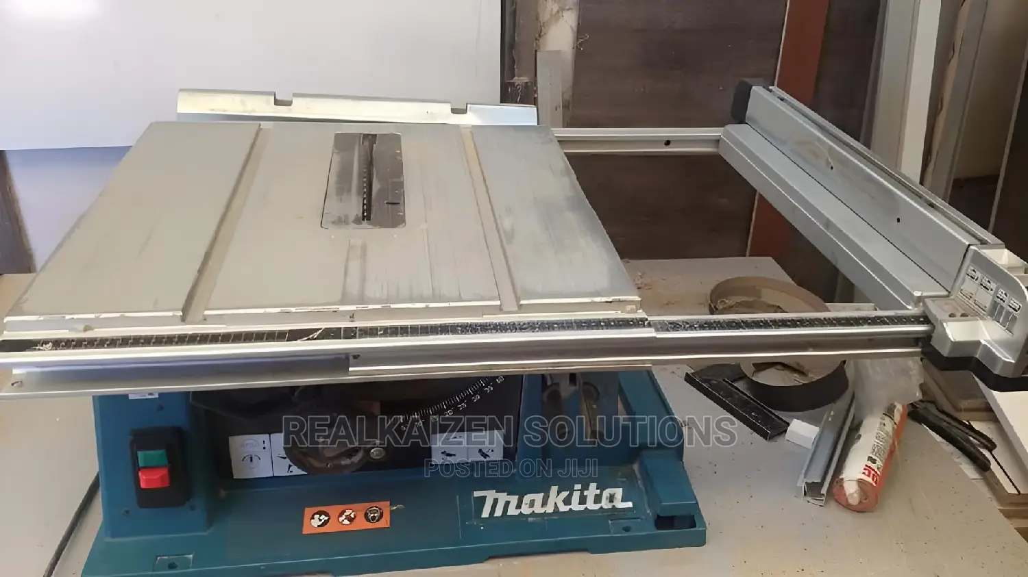 MAKITA 260mm (10-1⁄4") Table Saw With Guide Rail 1650W