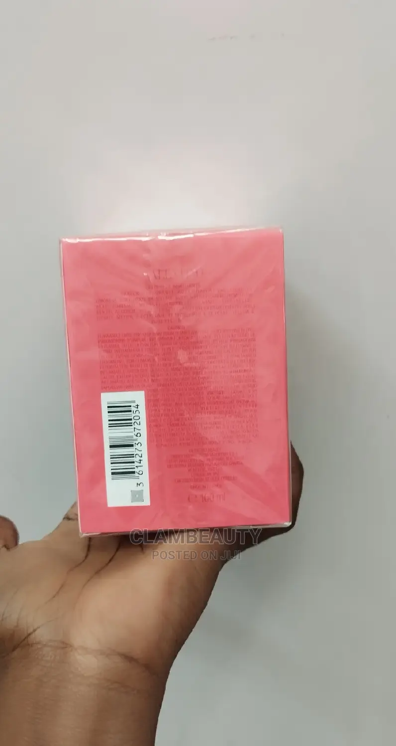 Valentino Donna Born in Roma Coral Fantasy Perfume