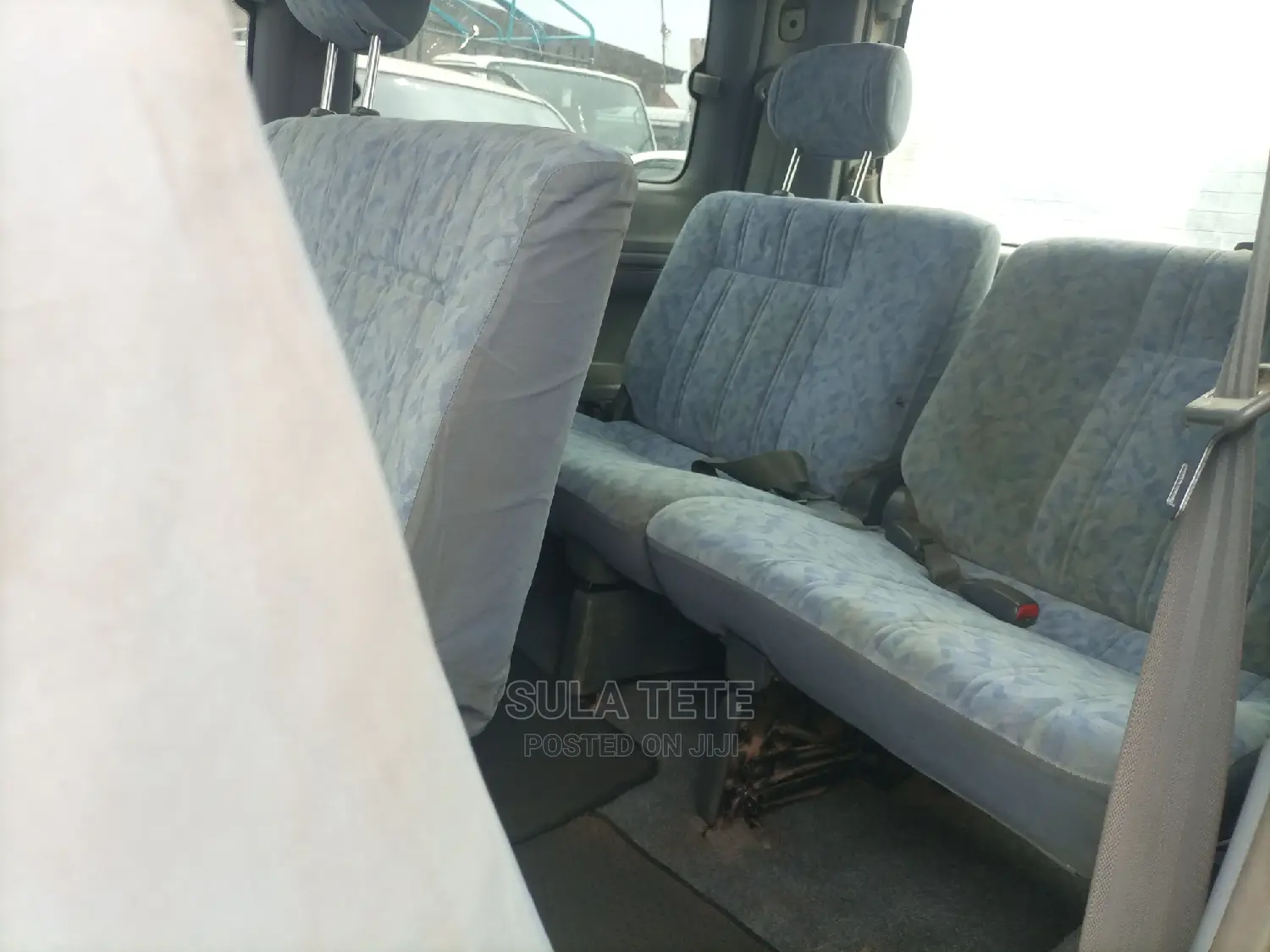 Toyota Noah 2.0 AWD (8 Seater) 2001 Silver