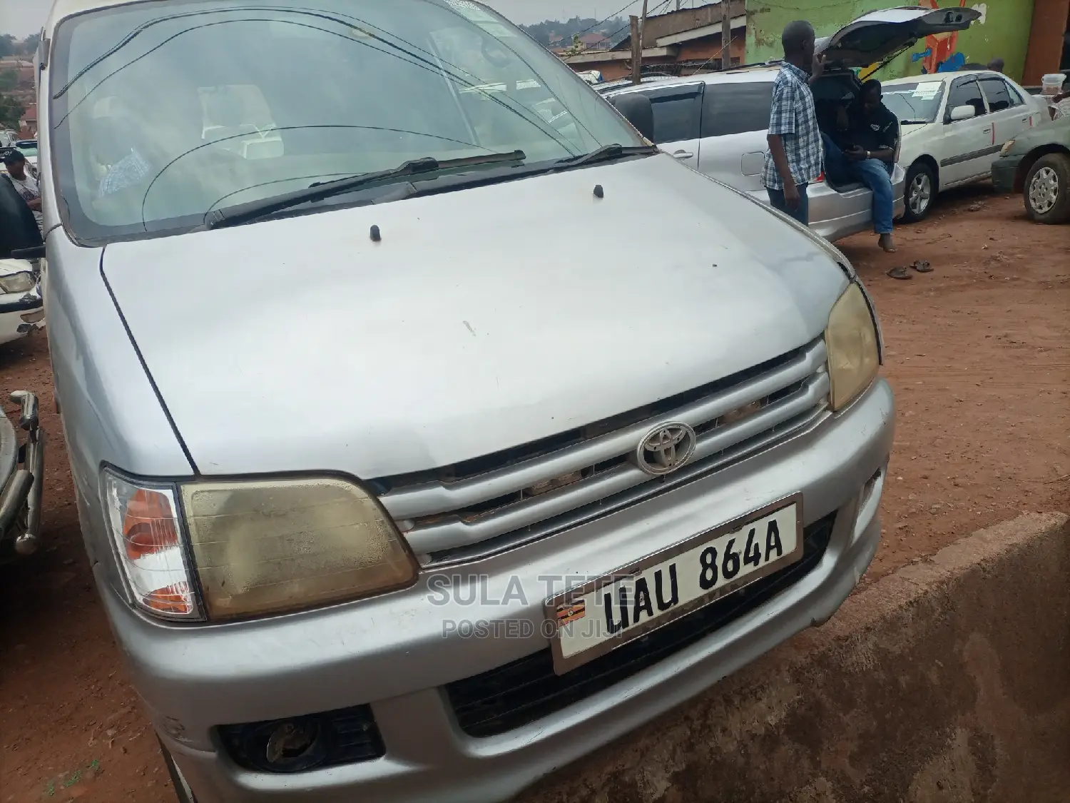 Toyota Noah 2.0 AWD (8 Seater) 2001 Silver