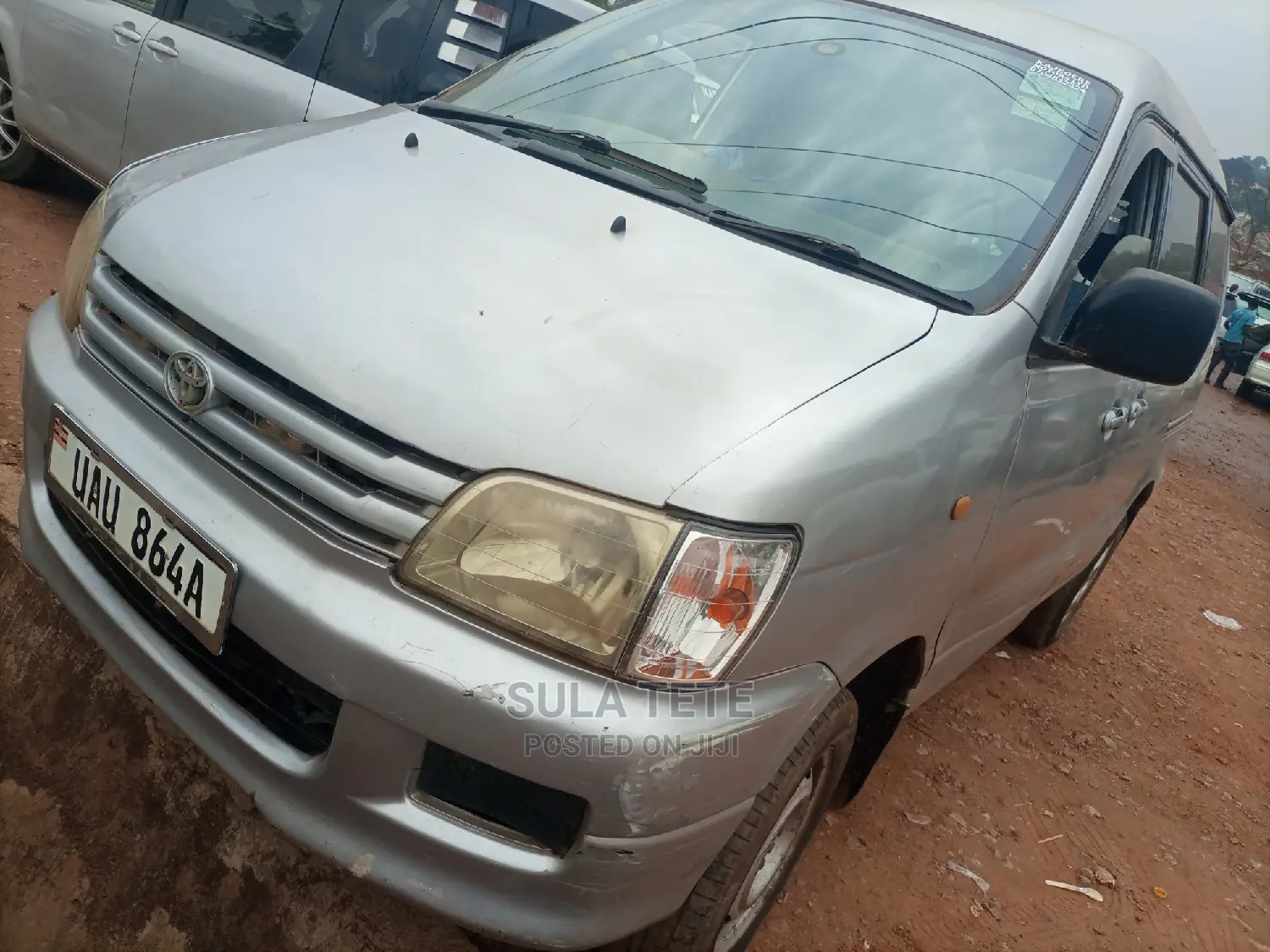 Toyota Noah 2.0 AWD (8 Seater) 2001 Silver