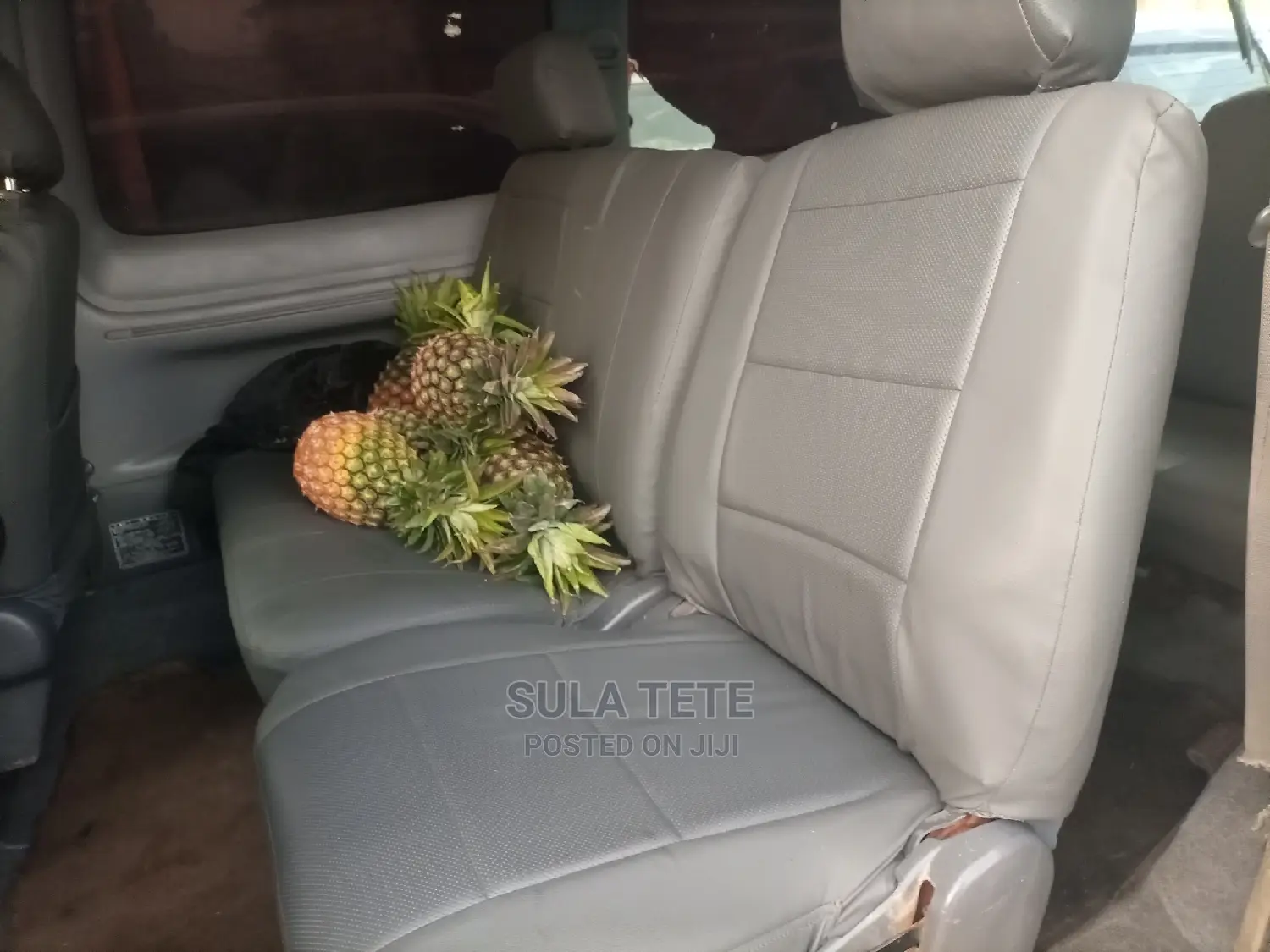 Toyota Noah 2.0 AWD (8 Seater) 2001 White