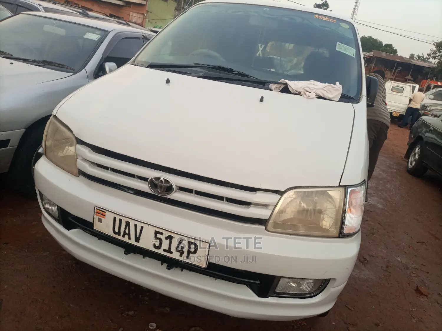 Toyota Noah 2.0 AWD (8 Seater) 2001 White