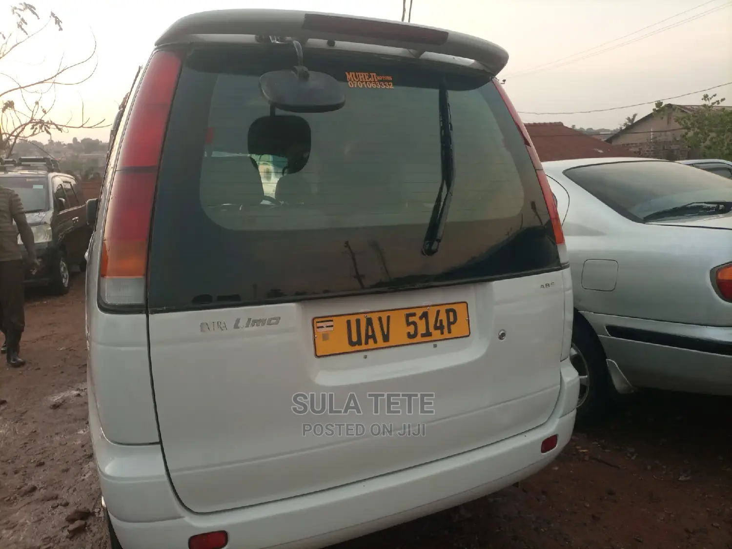 Toyota Noah 2.0 AWD (8 Seater) 2001 White