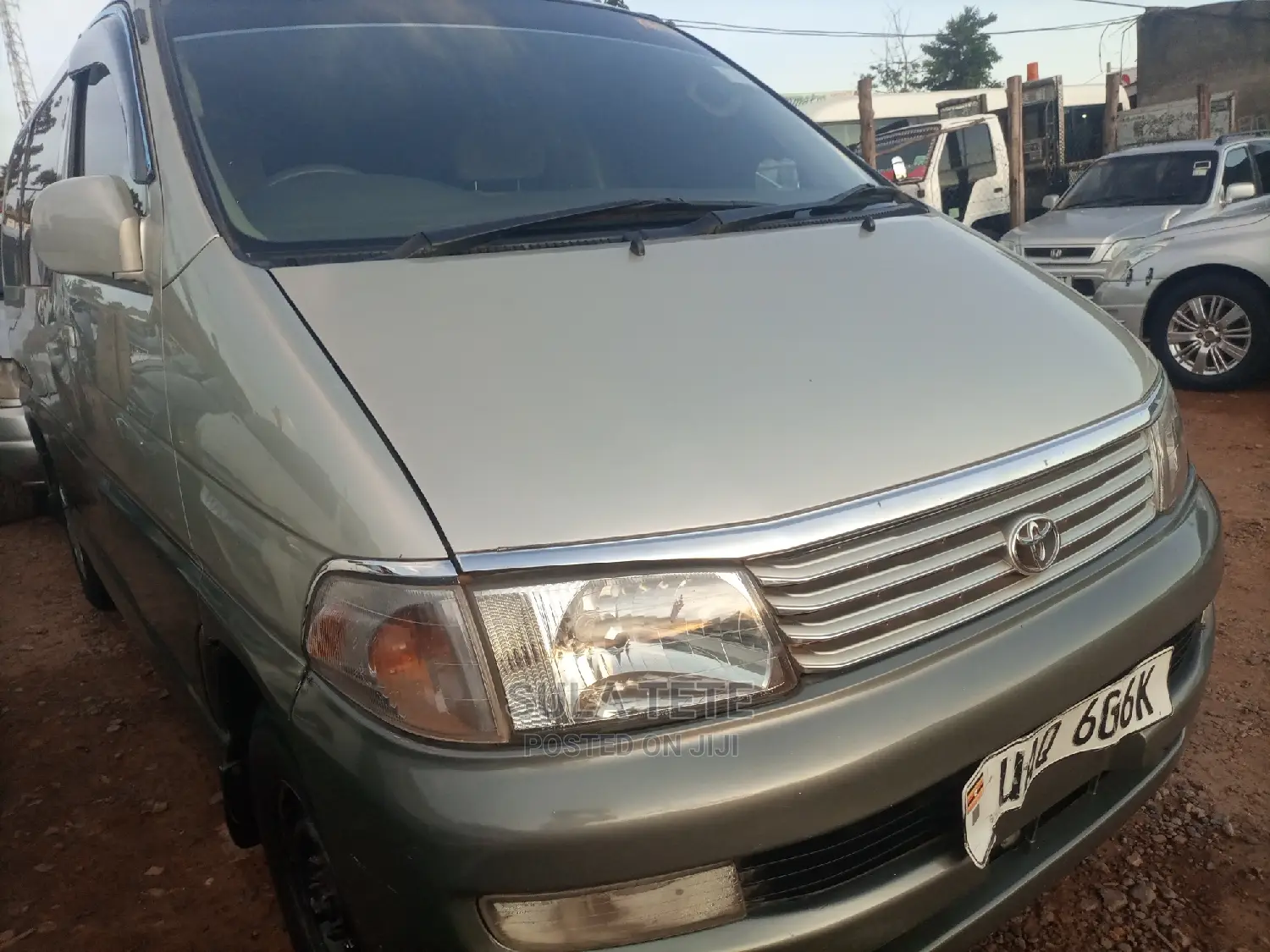 Toyota Regius 1999 Grey