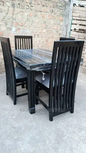 Dinning Table 4seaters
