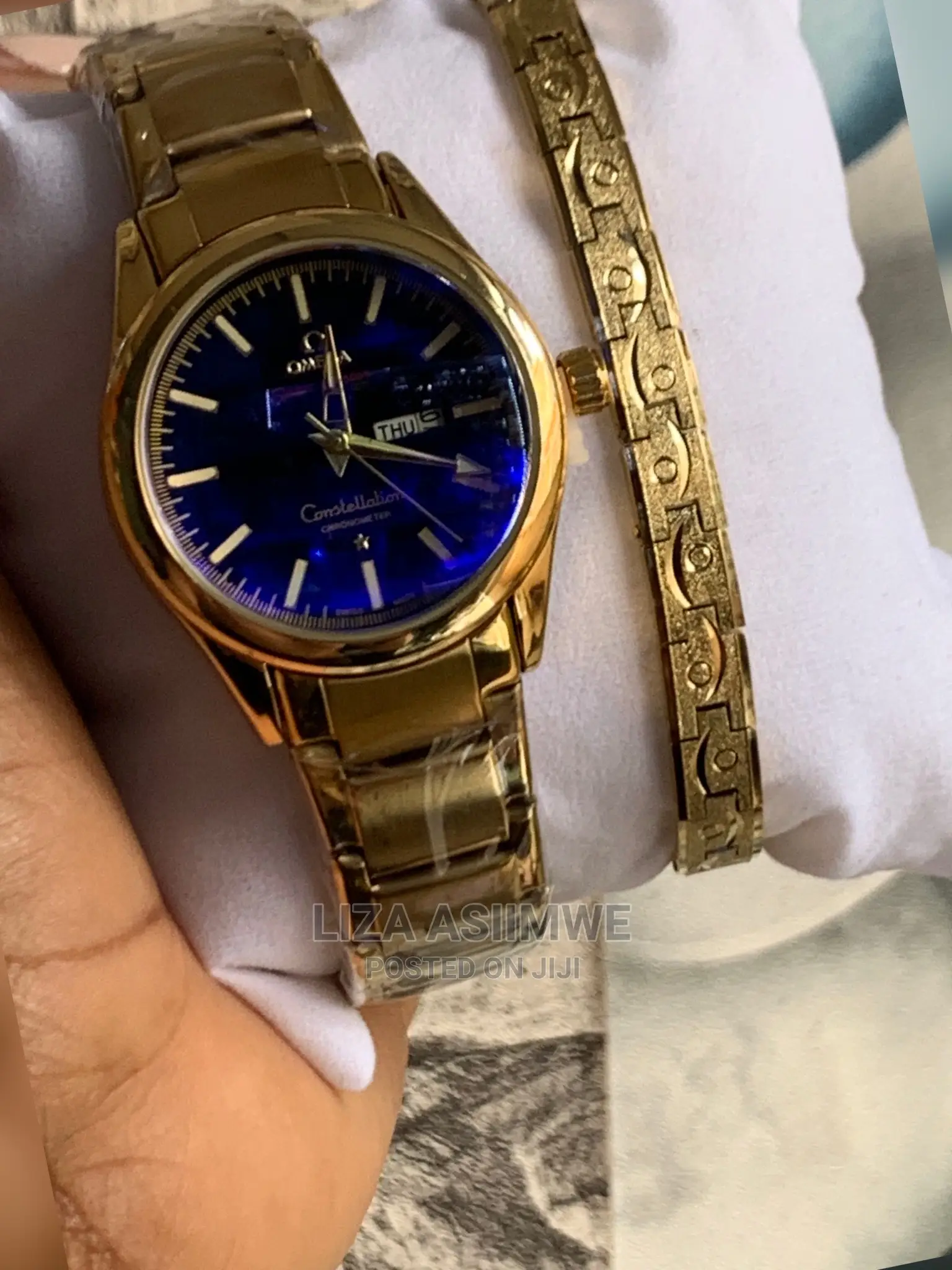 Simple and Elegant Lady’S Watches Available With a Bracelet