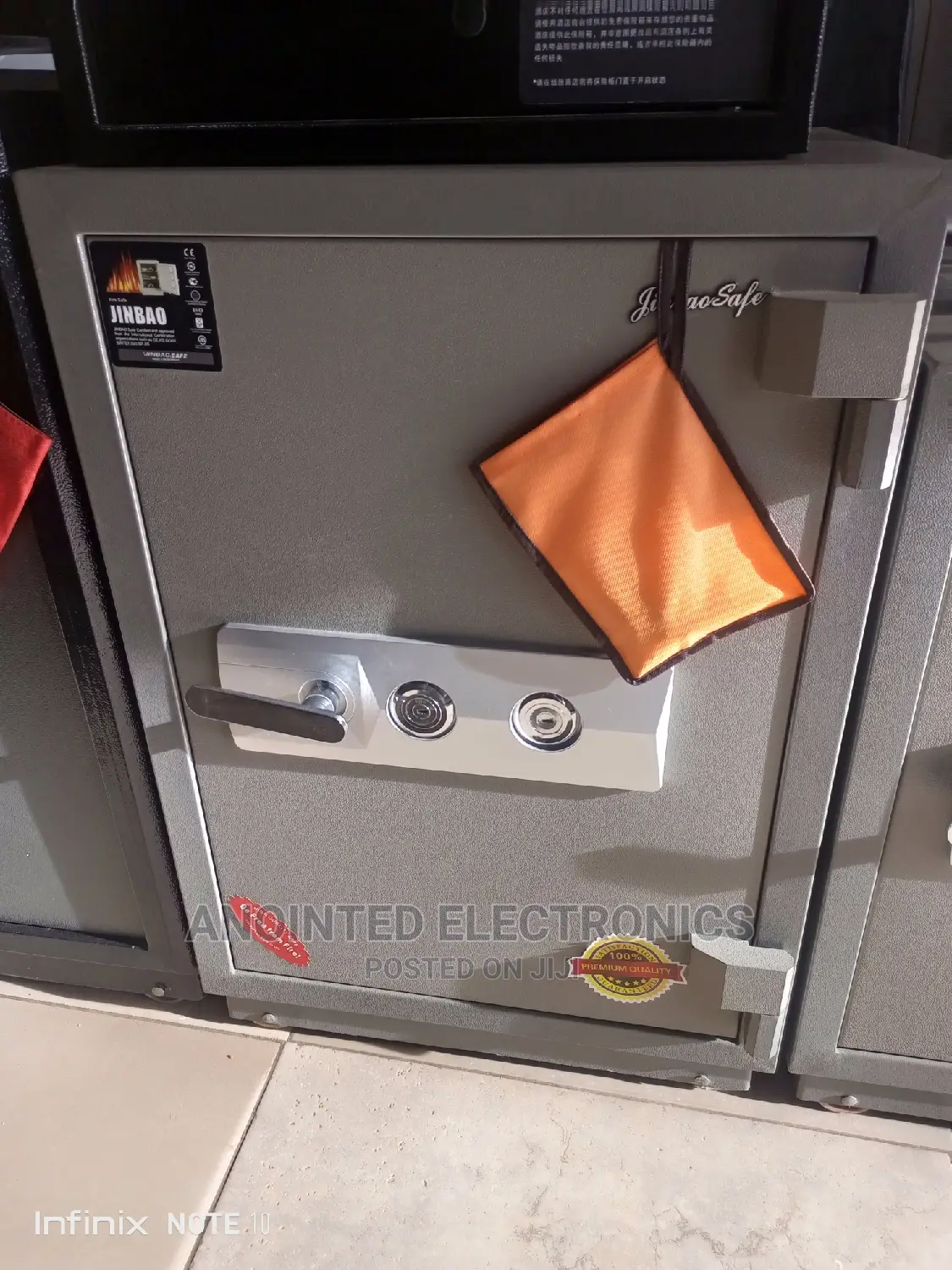 Double Keys, Safe Box