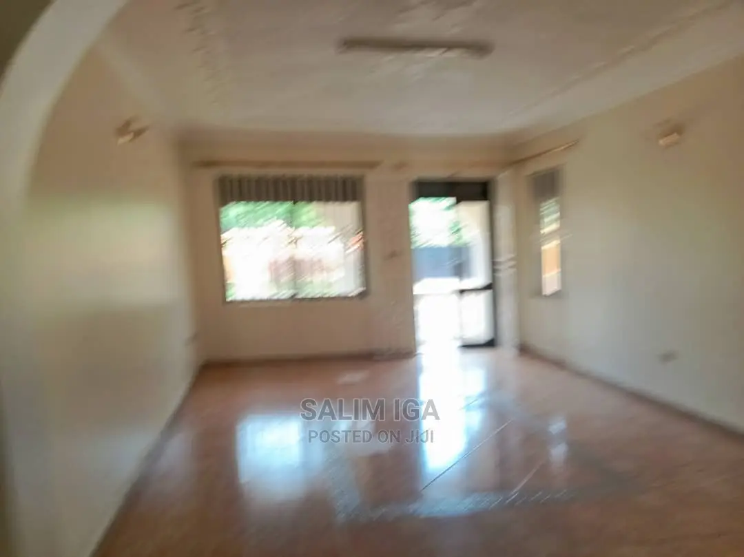 4bdrm Bungalow in Kololo Property, Central Division for Rent