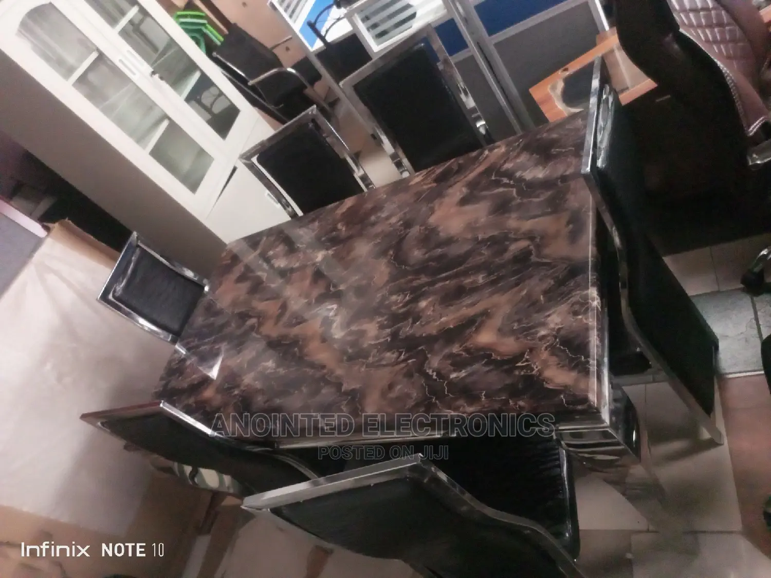 Marble Dining Table 6 Seaters
