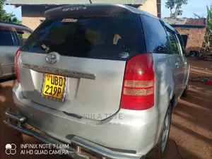 Toyota Wish 2004 Silver