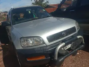 Toyota RAV4 Automatic 2000 Silver