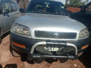 Toyota RAV4 Automatic 2000 Silver