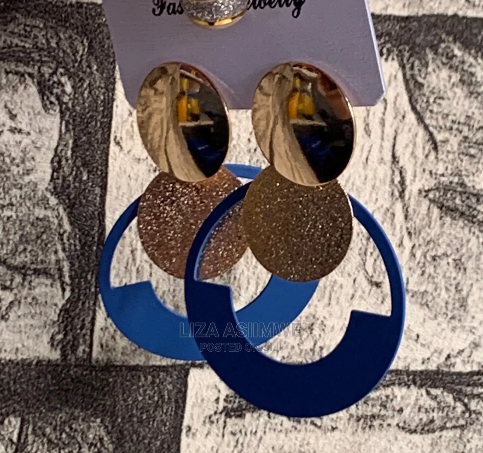Classy and Unique Lady’S Ear Pins Available