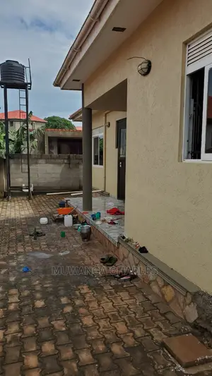3bdrm Maisonette in Fs Properties Ltd, Central Division for Sale