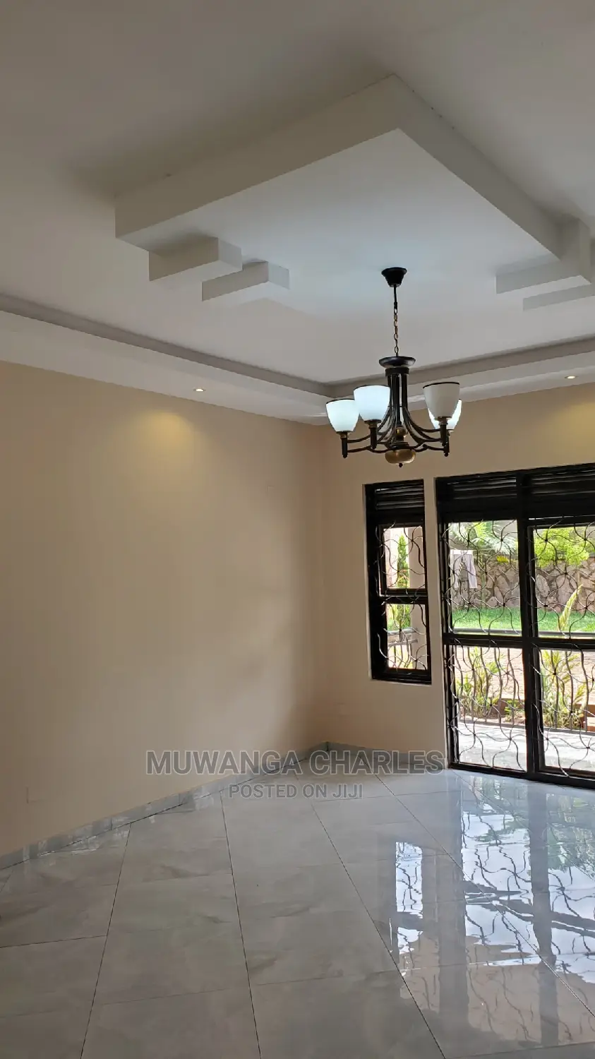 3bdrm Maisonette in Fs Properties Ltd, Central Division for Sale