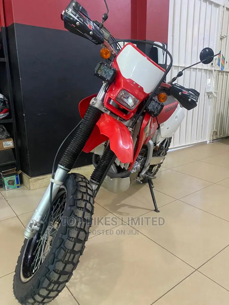 Honda 2005 Red