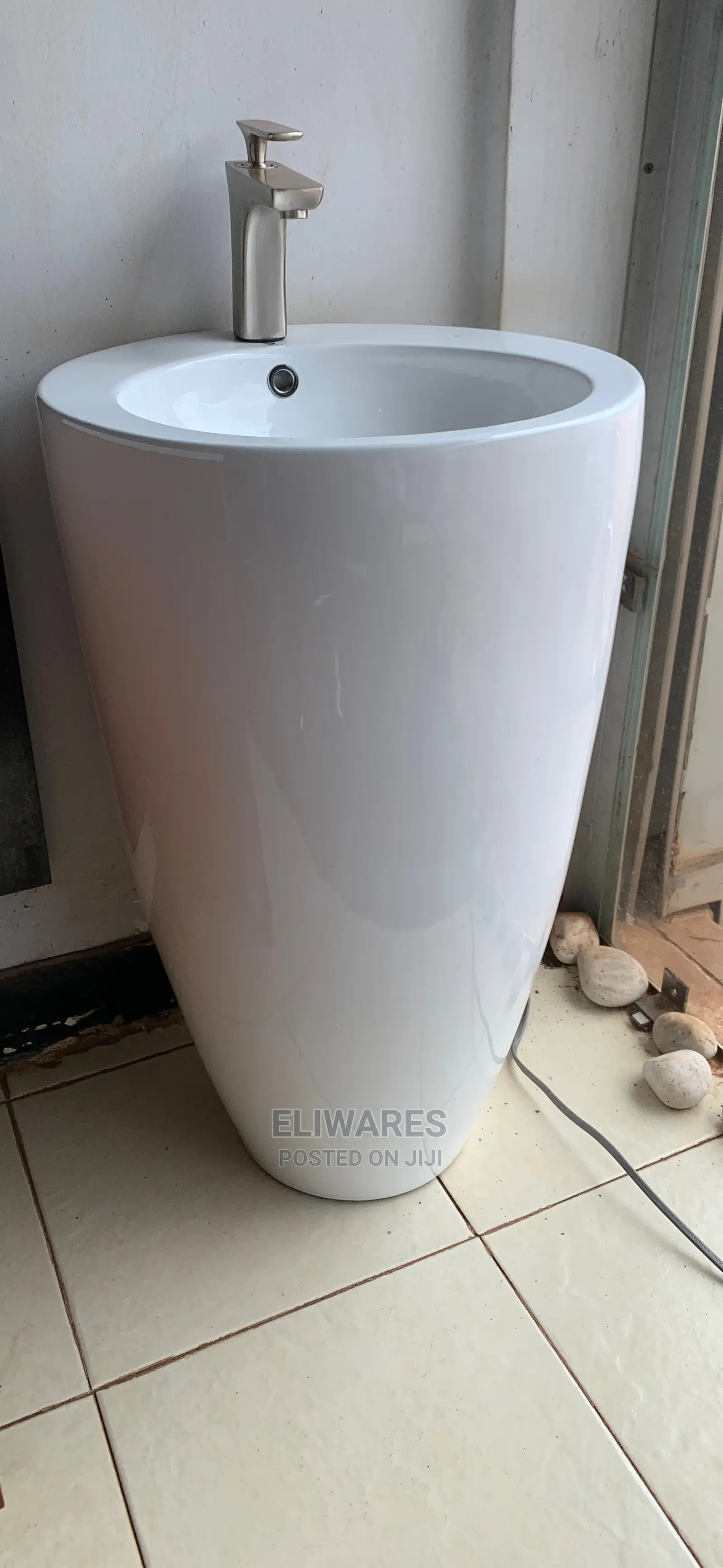 One Piece Handwash Basin