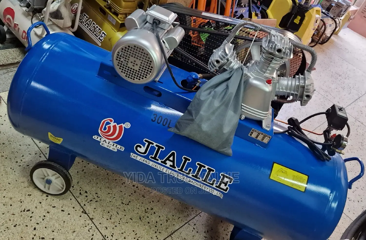 Air Compressor 300litres Heavy Duty 3 Piston Head