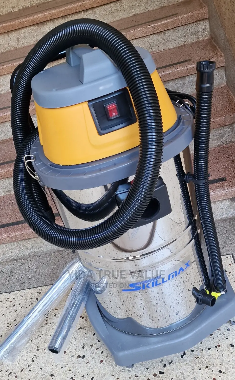 Vaccum Cleaner/ Hoover/ Dry and Wet