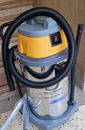 Vaccum Cleaner/ Hoover/ Dry and Wet
