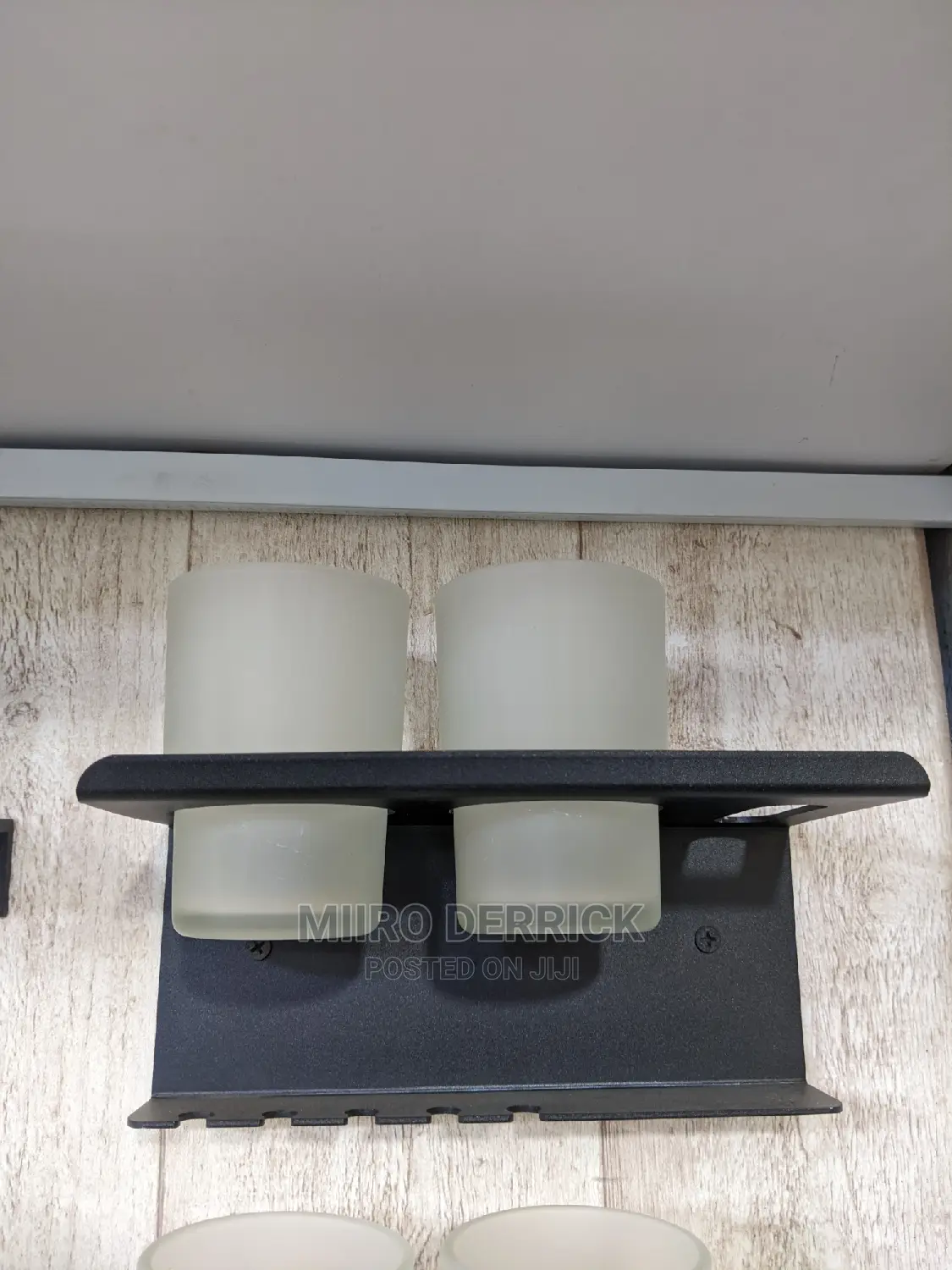 Tooth Brush Holder