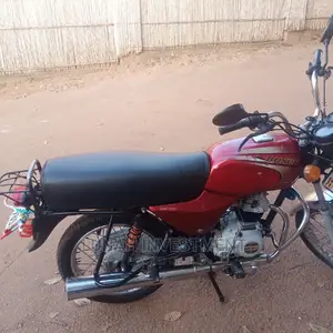 Bajaj Boxer 100 2021 Red