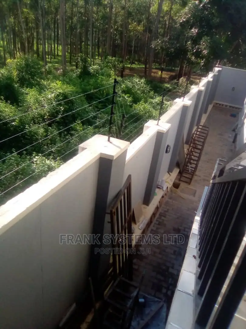 Electric Fence With 6lines High