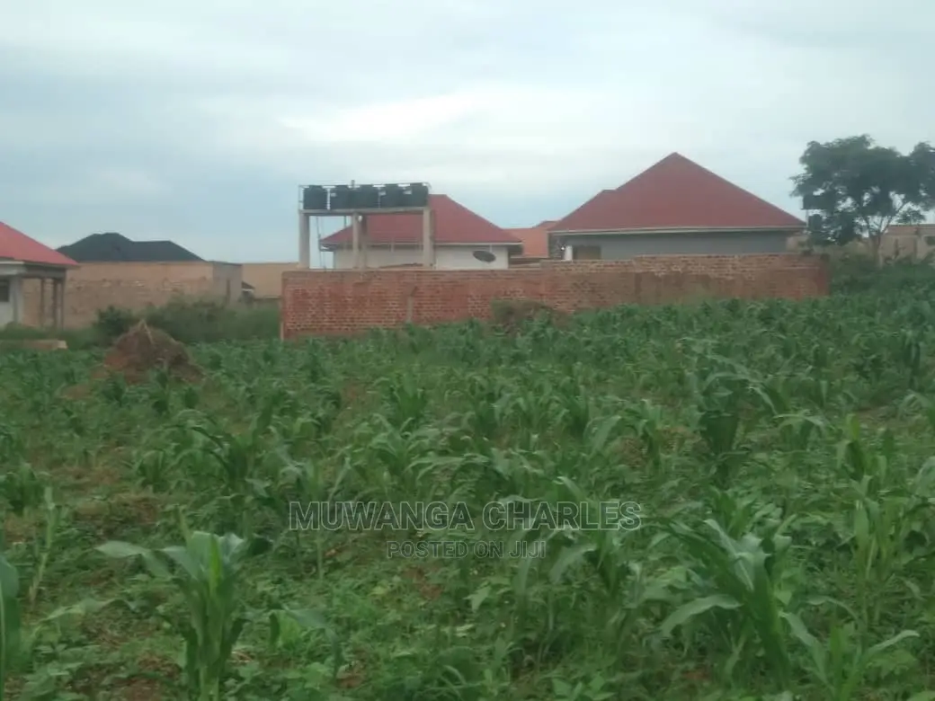100by100ft Plot for Sale at Kyanja Kungu