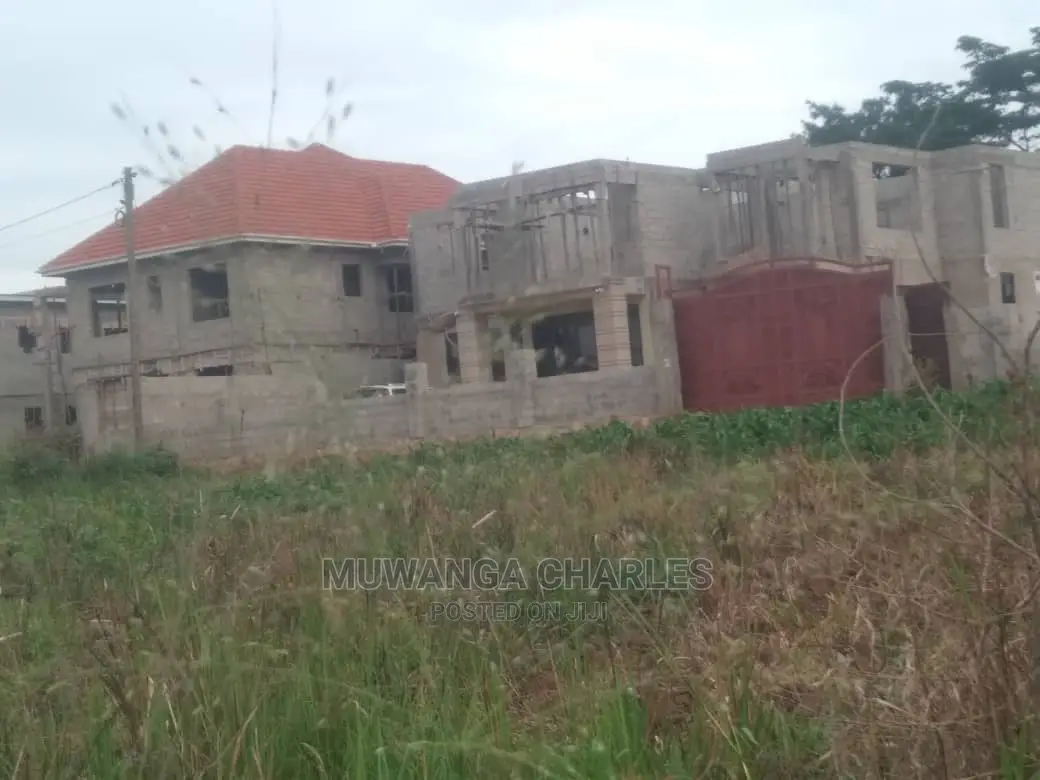 100by100ft Plot for Sale at Kyanja Kungu