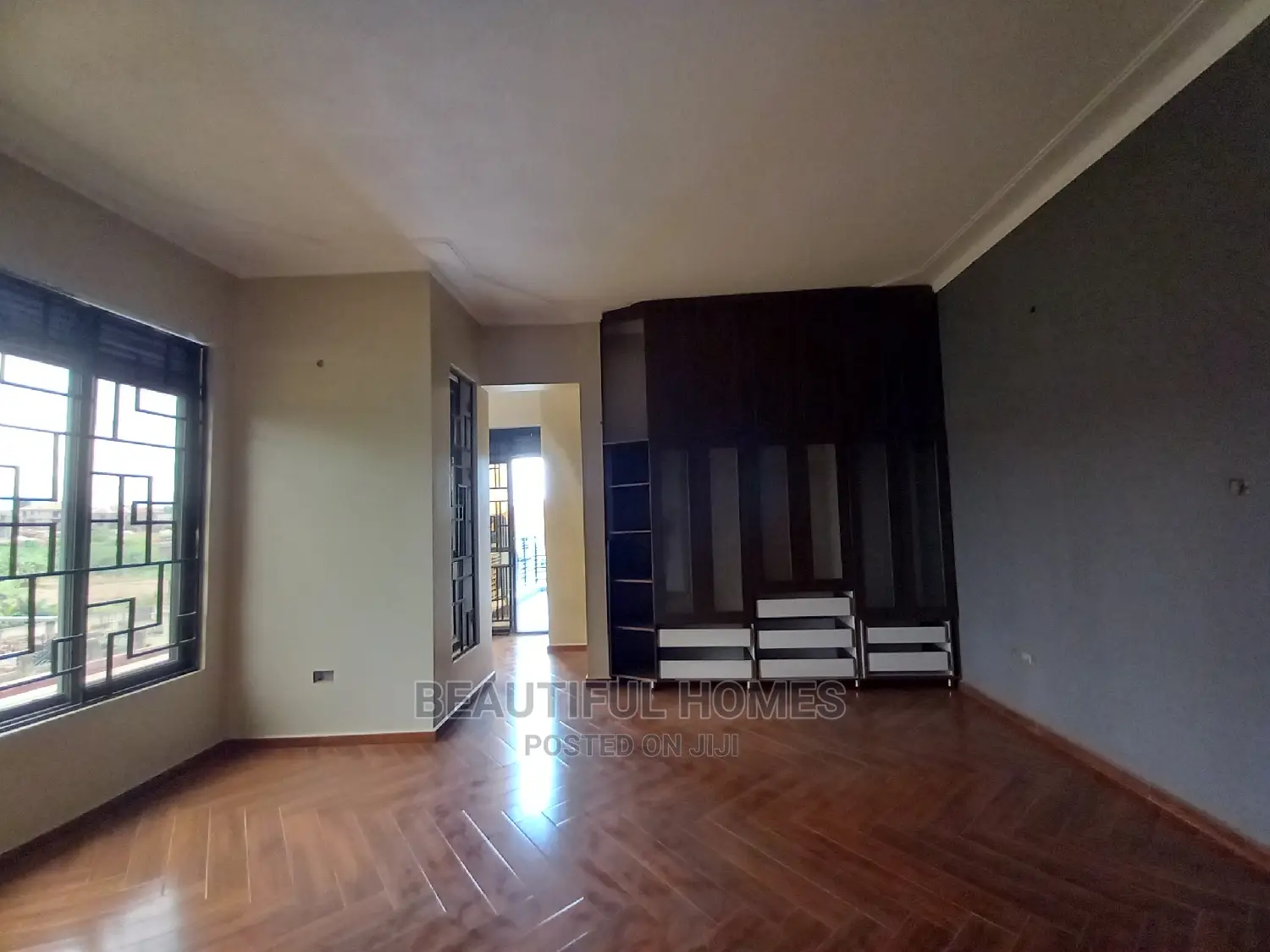 Furnished 5bdrm Duplex in Kyanja, Central Division for Sale