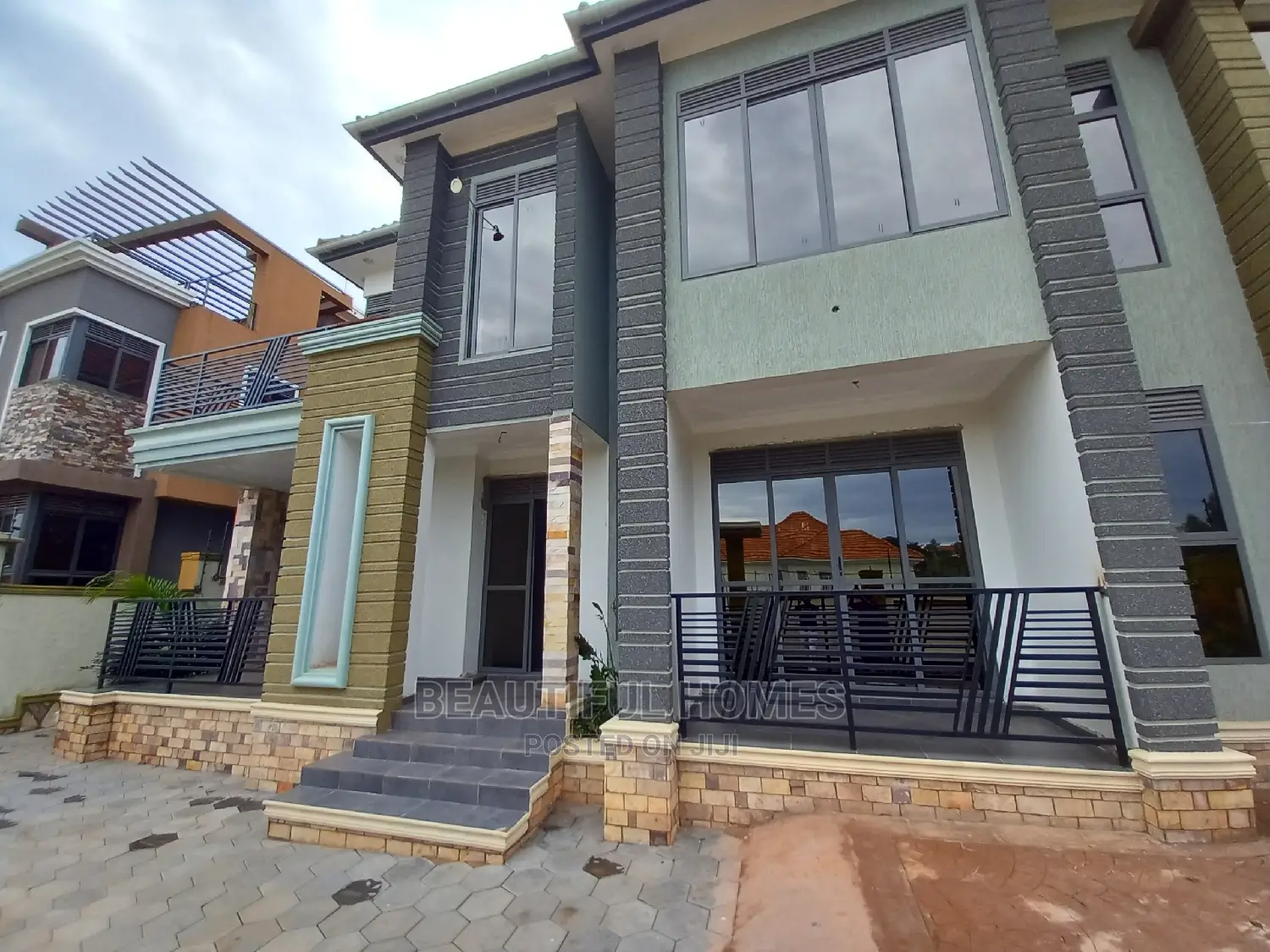 Furnished 5bdrm House in Kyanja, Central Division for Sale