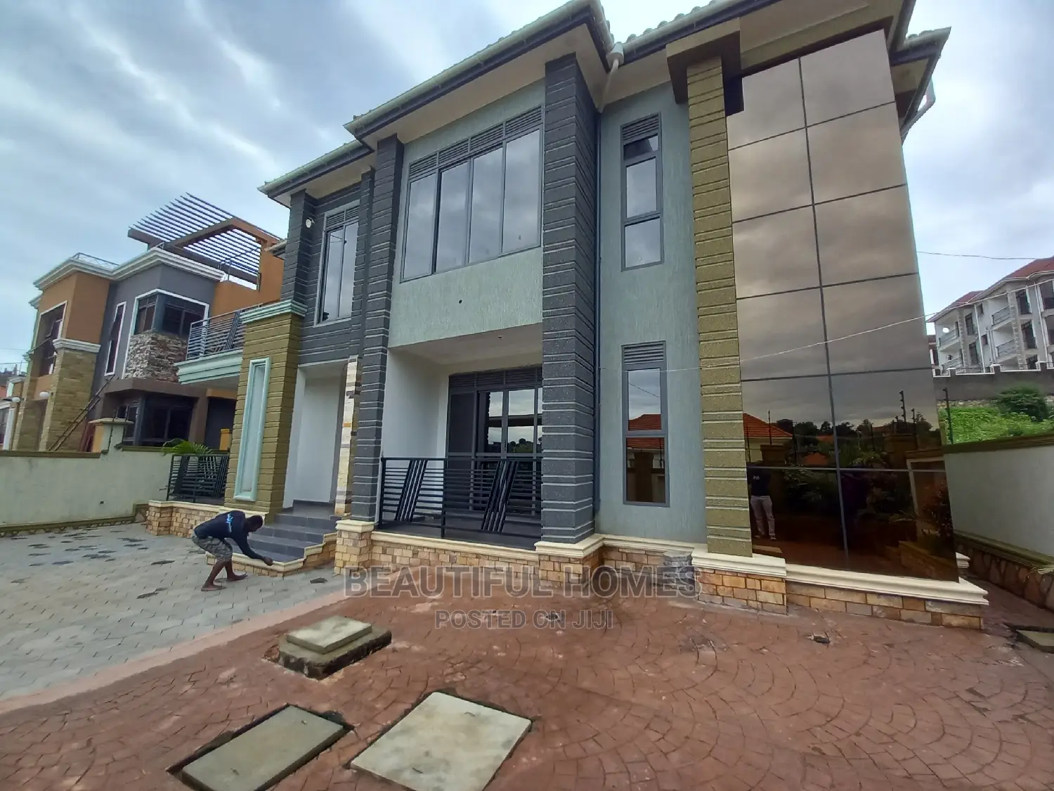Furnished 5bdrm Maisonette in Kyanja, Central Division for Sale