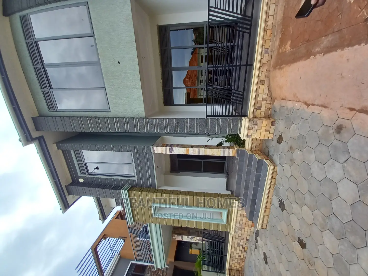 Furnished 5bdrm House in Kyanja, Central Division for Sale