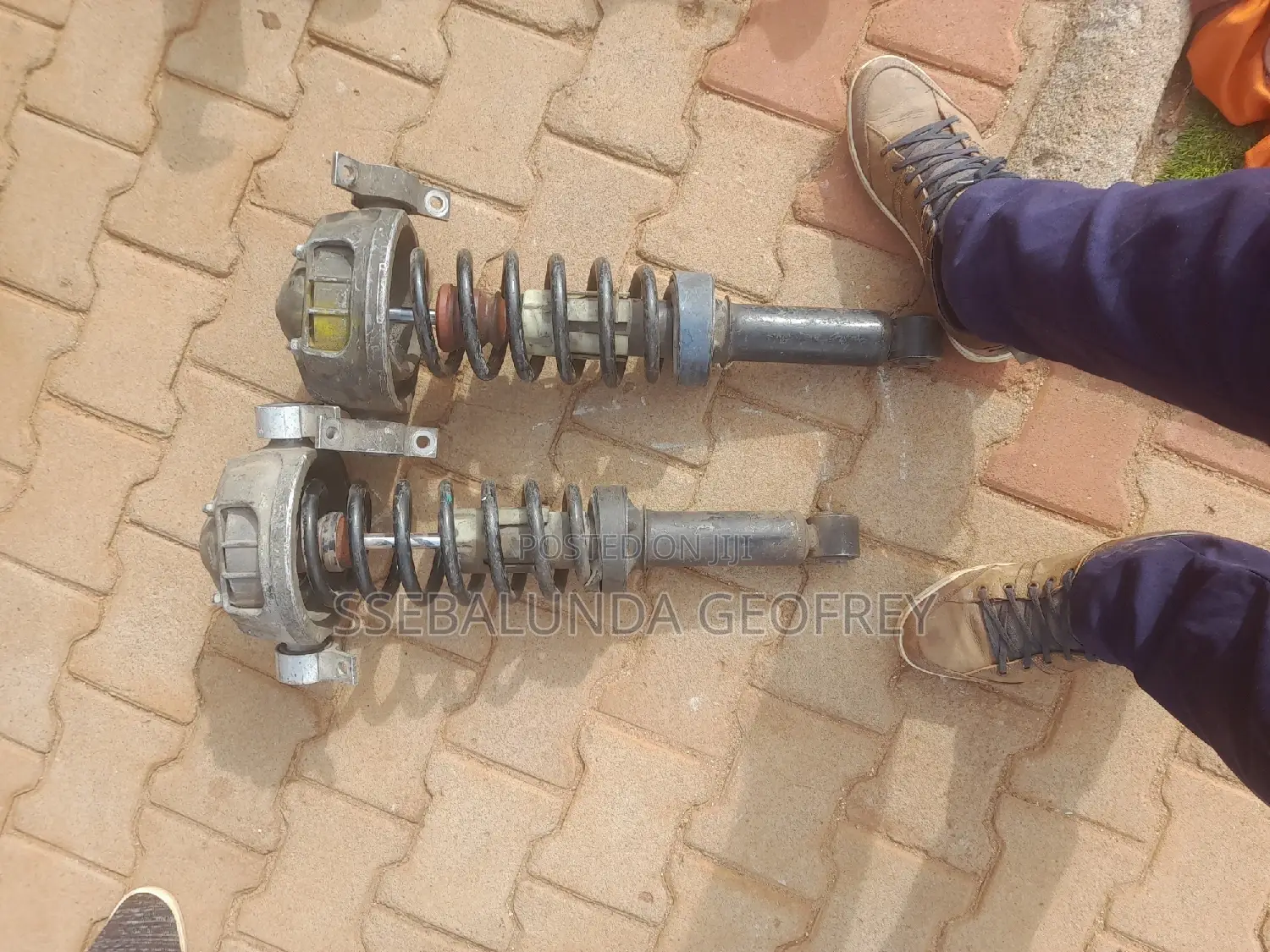 Touareg Real Shocks
