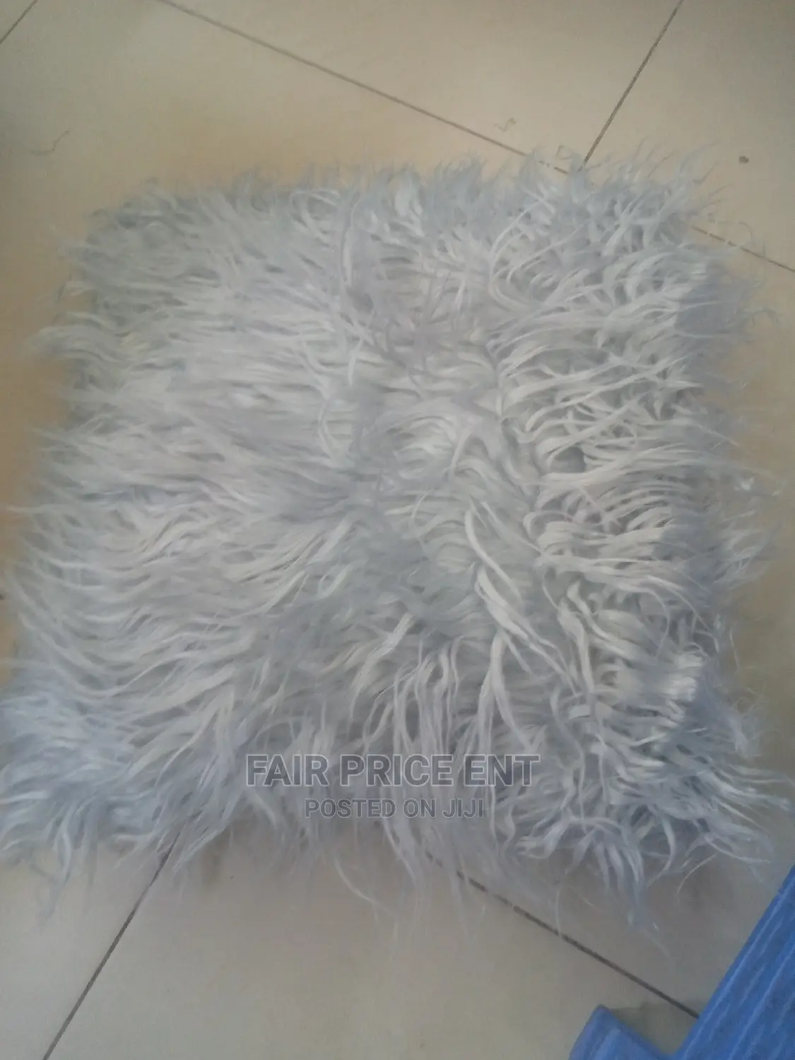 Huge Fur Cussions.Big( White)