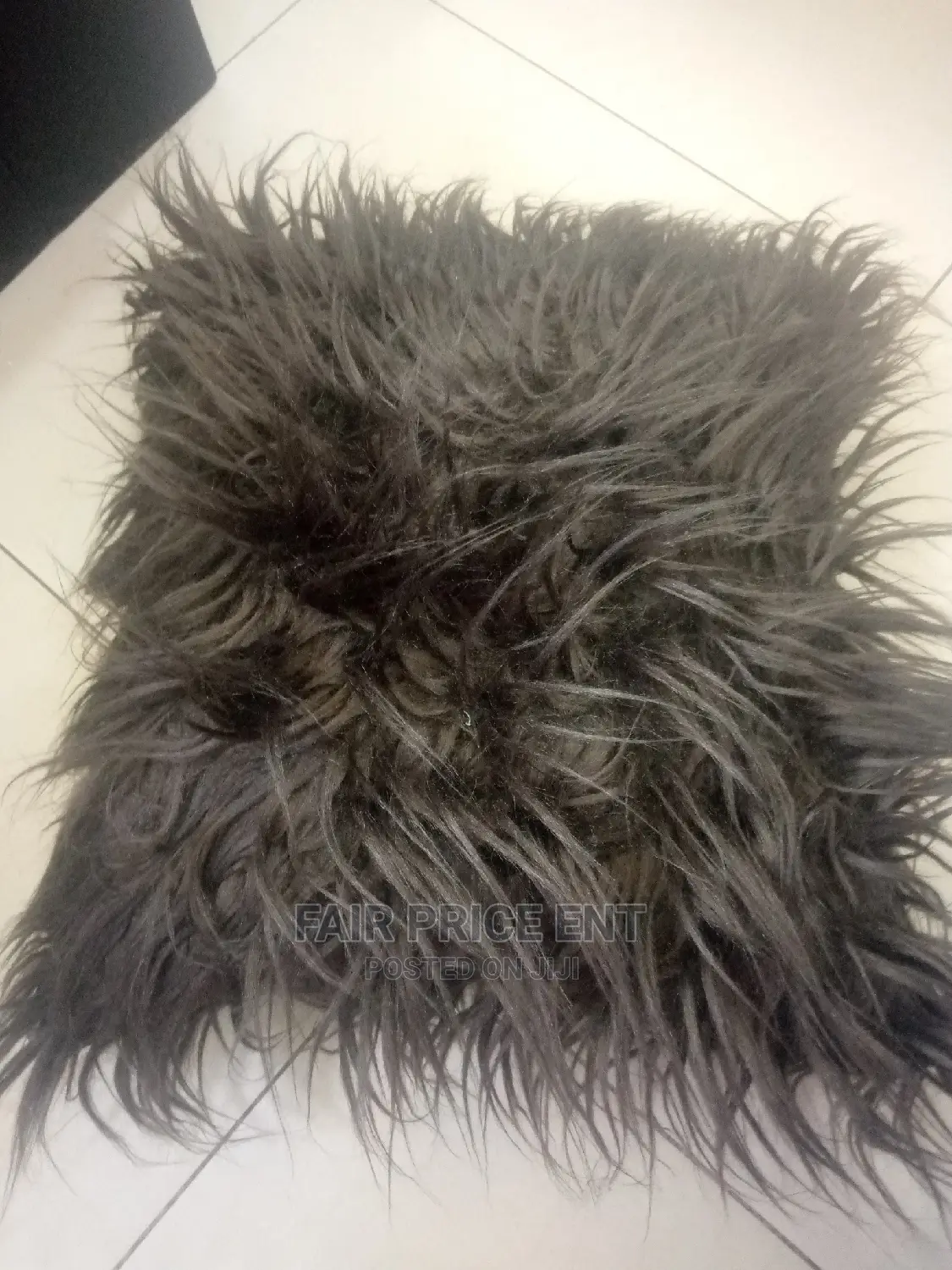 Huge Fur Cushions.Large ( Gray)