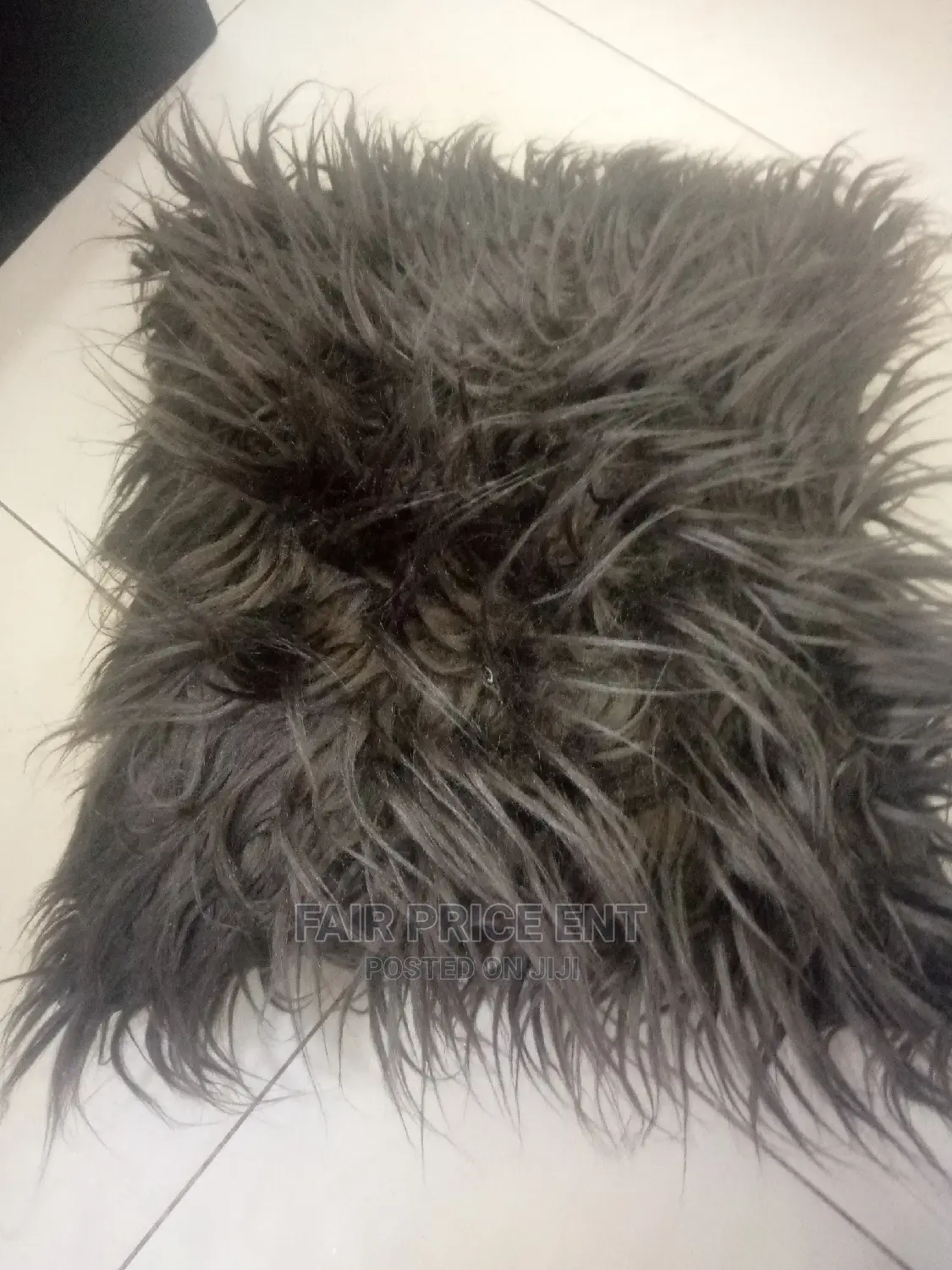 Huge Fur Cushions.Large ( Gray)