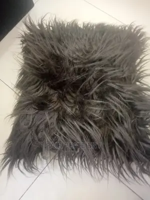 Huge Fur Cushions.Large ( Gray)