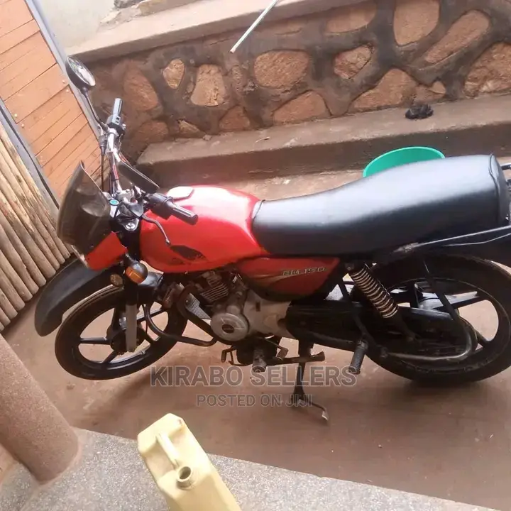 New Bajaj Avenger 150 Street 2020 Red