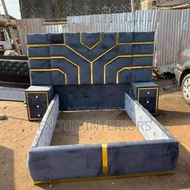 Bed of 5x6 Feet With Side Drawers Call