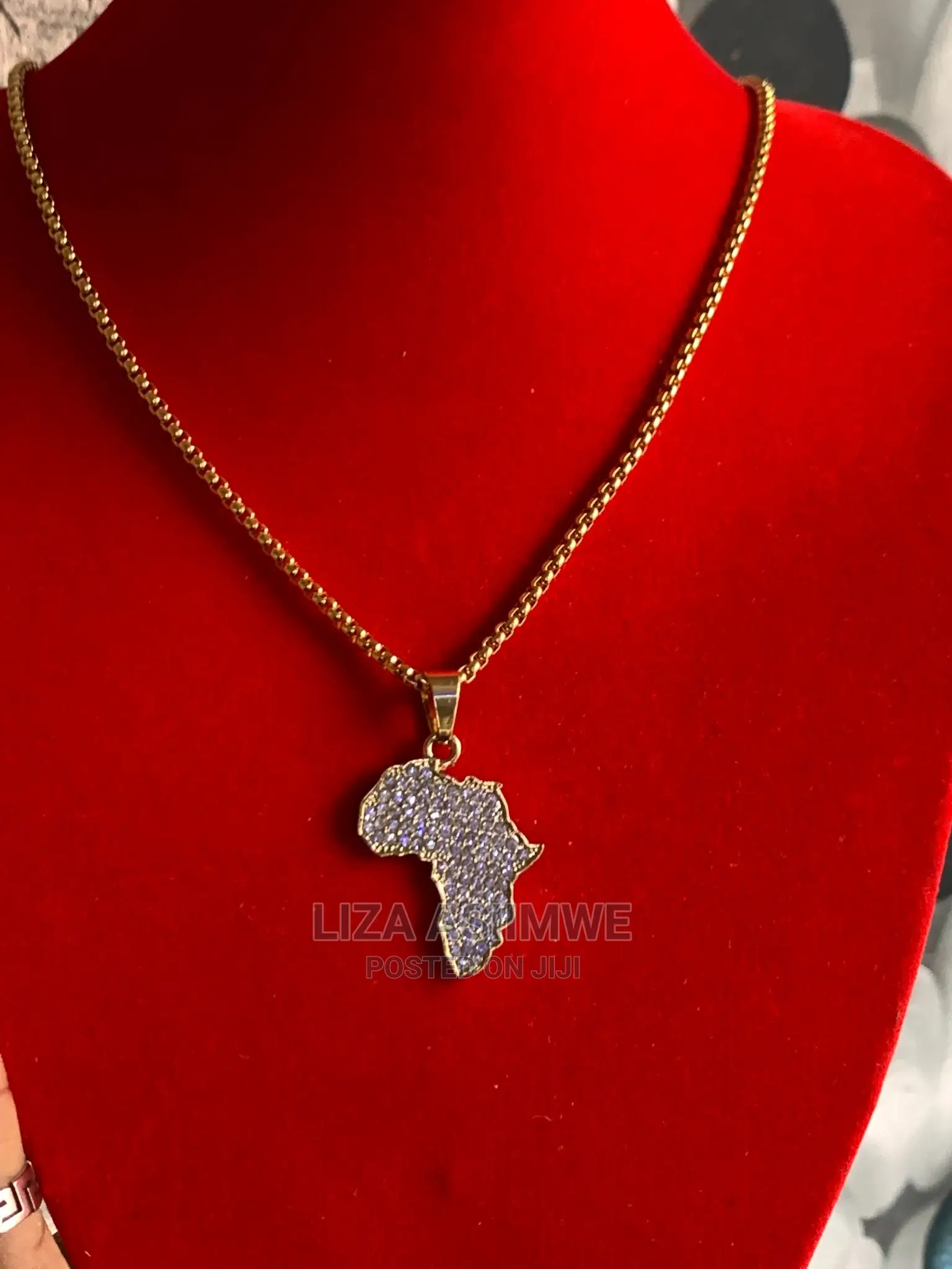 Simple Men’S Necklaces Available With an African Pendant